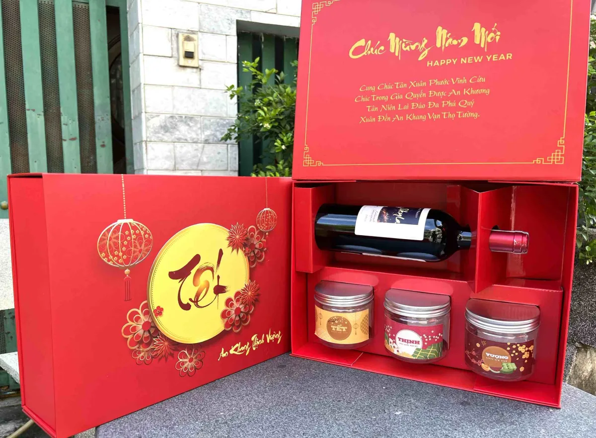 hộp đựng quà tết cao cấp
